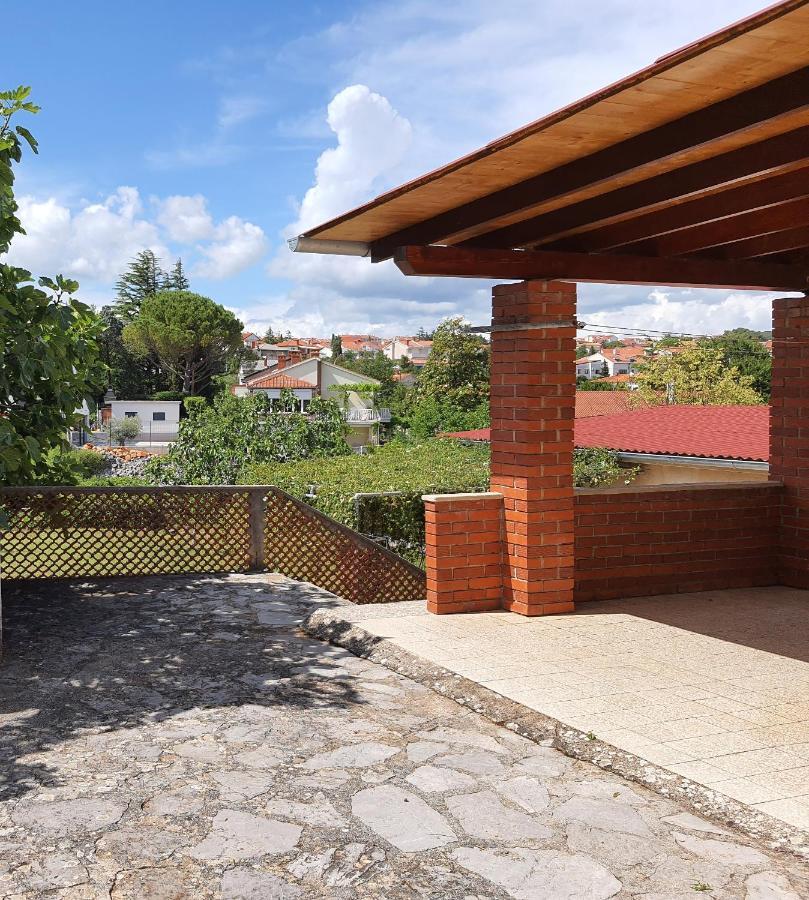 Apartments Vesna Avsec - Крк Экстерьер фото
